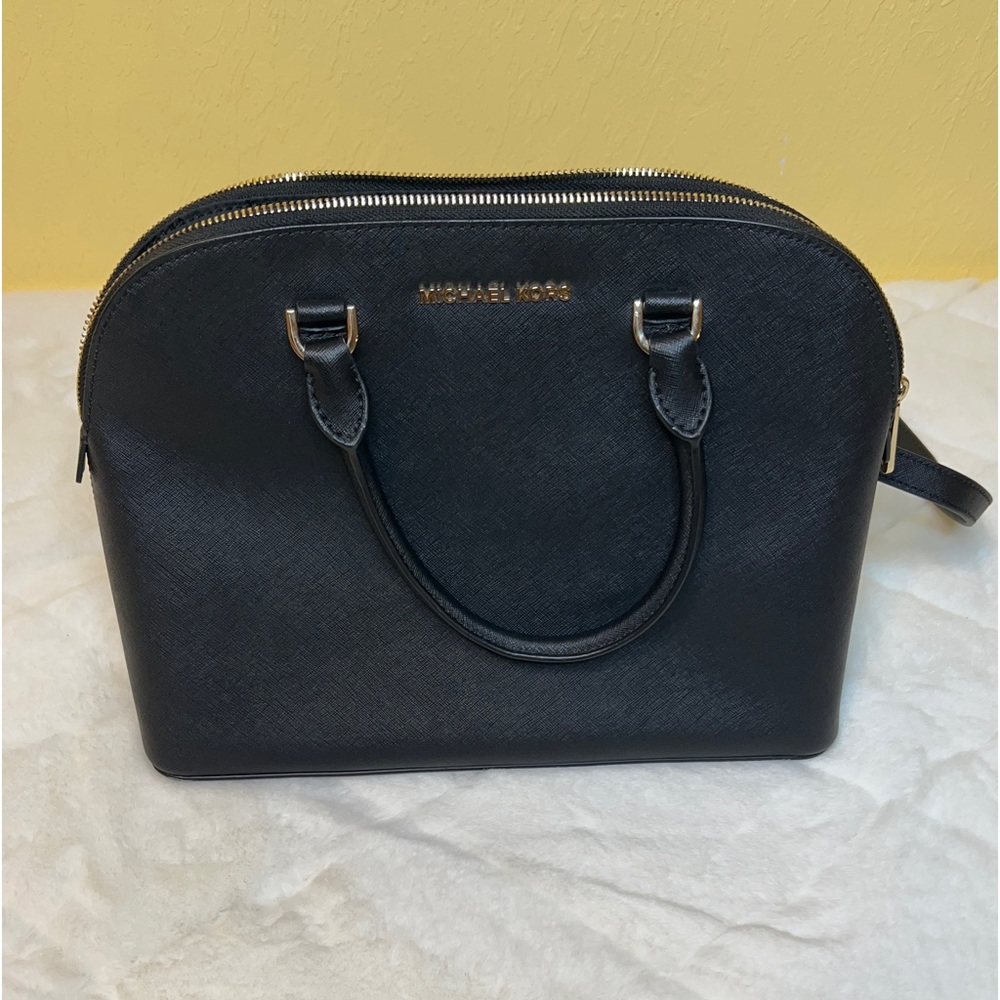 Michael Kors Black Black Cross Body Hand Bag